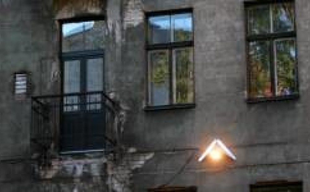 В риге обрушился балкон, мужчина сломал ноги - otkrito.lv.