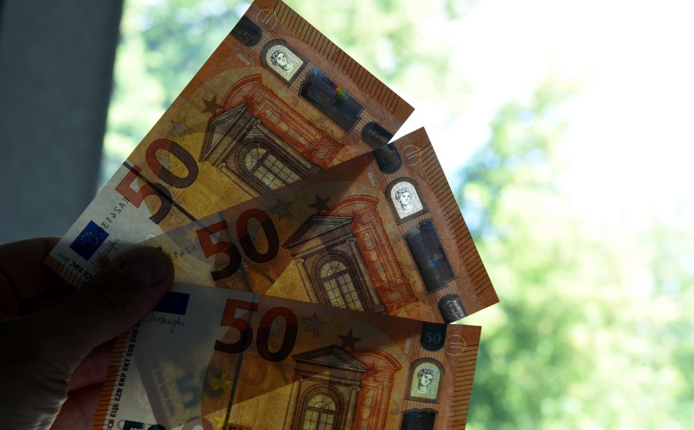 Septiņu personu grupa izvairījusies no PVN nomaksas vairāk nekā 826 000 eiro apmērā