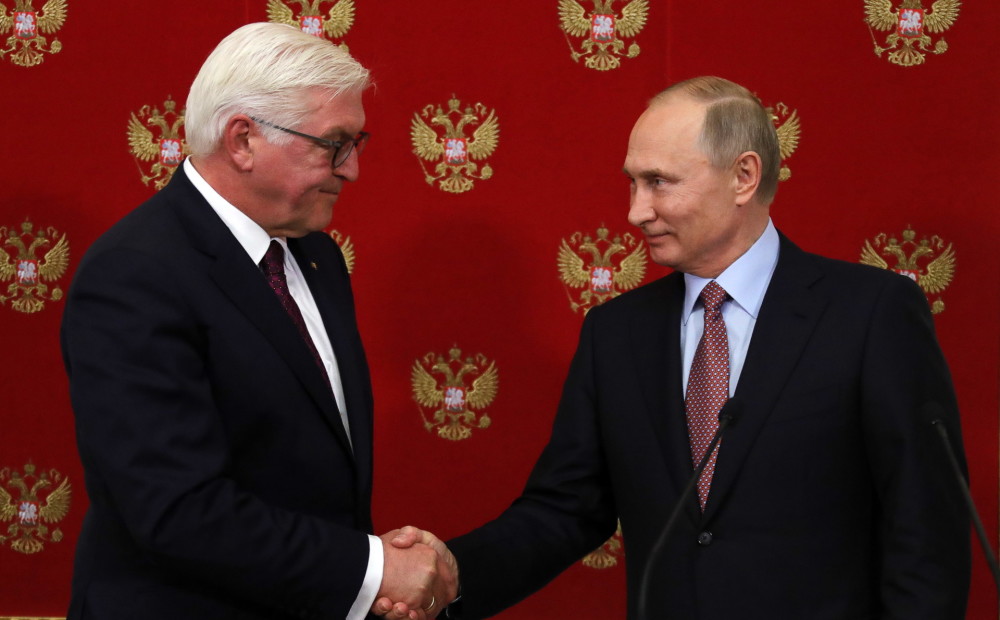 Vācijas prezidents ieradies Maskavā, lai uzlabotu attiecības ar Krieviju