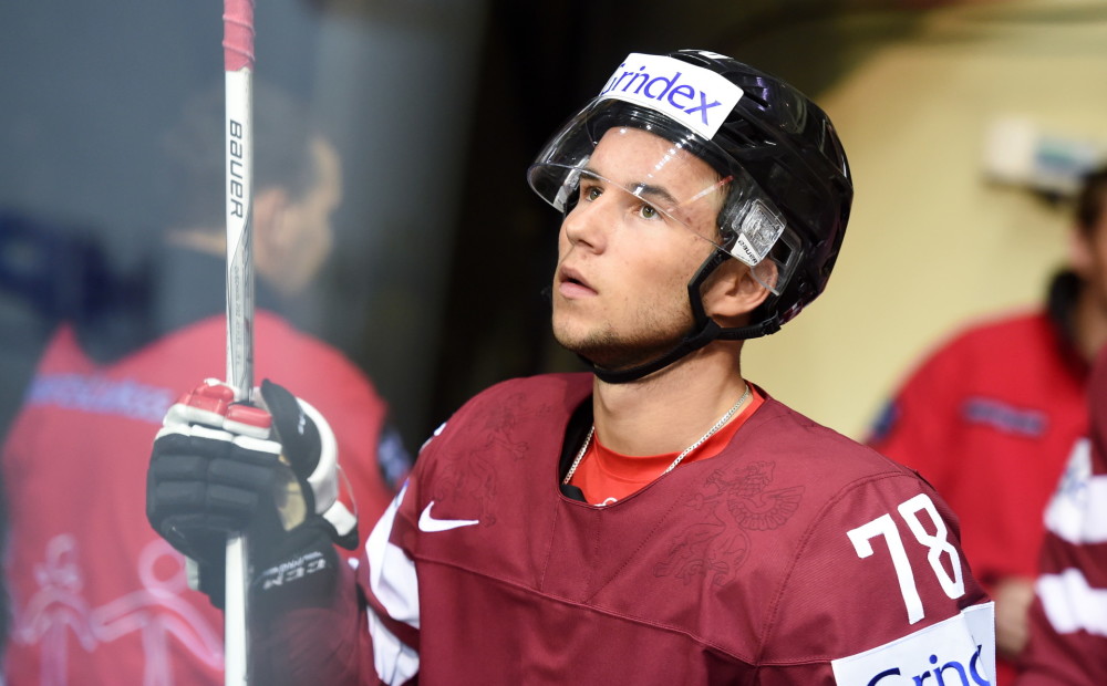 AHL komandā nostiprināties nespējušais Latvijas izlases uzbrucējs Dzierkals nosūtīts uz ECHL