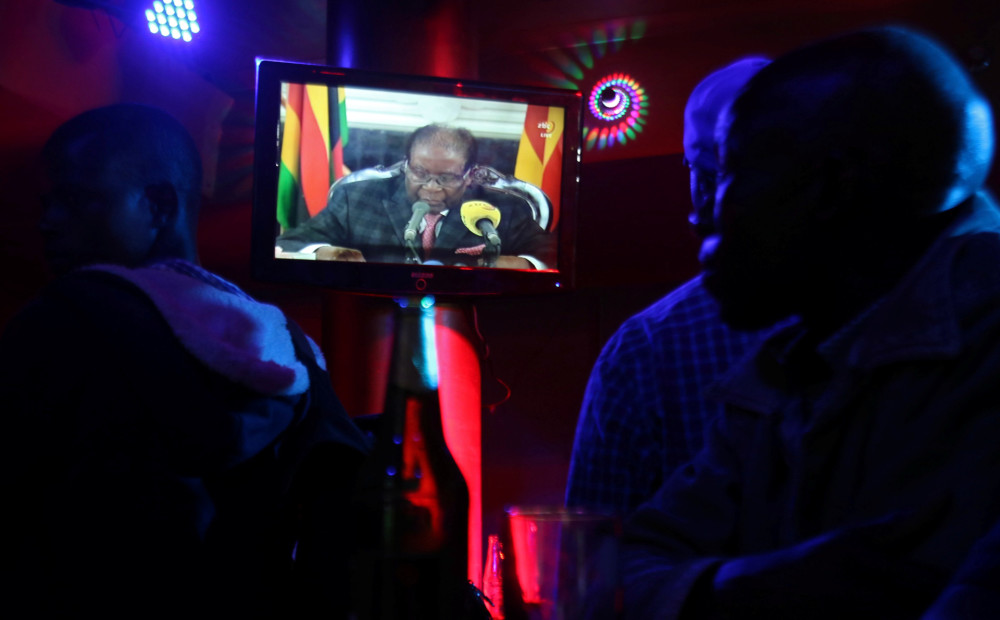Mugabe televīzijas uzrunā nepaziņo par atkāpšanos no Zimbabves prezidenta amata