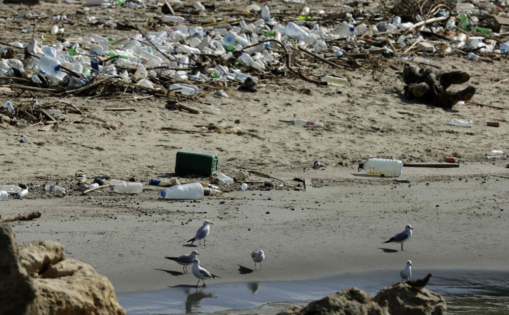 Eksperti atklāj satraucošu tendenci: Vidusjūrā drīz plastmasas atkritumu būs tikpat daudz, cik zivju