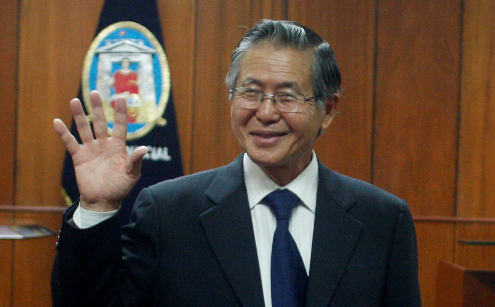 Apžēlotais Peru eksprezidents Fuhimori lūdz tautai piedošanu