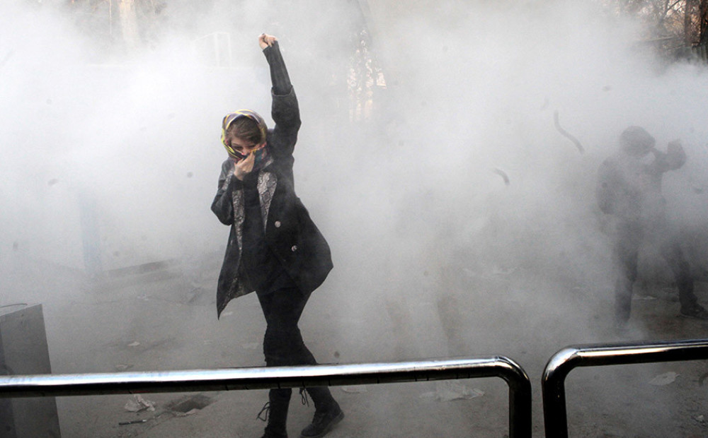 Irānas armijas komandieris piedāvā policijai palīdzību protestu apspiešanā