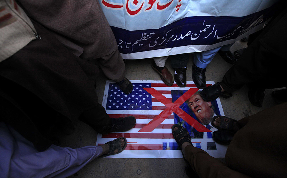 Zināms, cik lielu Pakistānas palīdzības summu ASV varētu iesaldēt