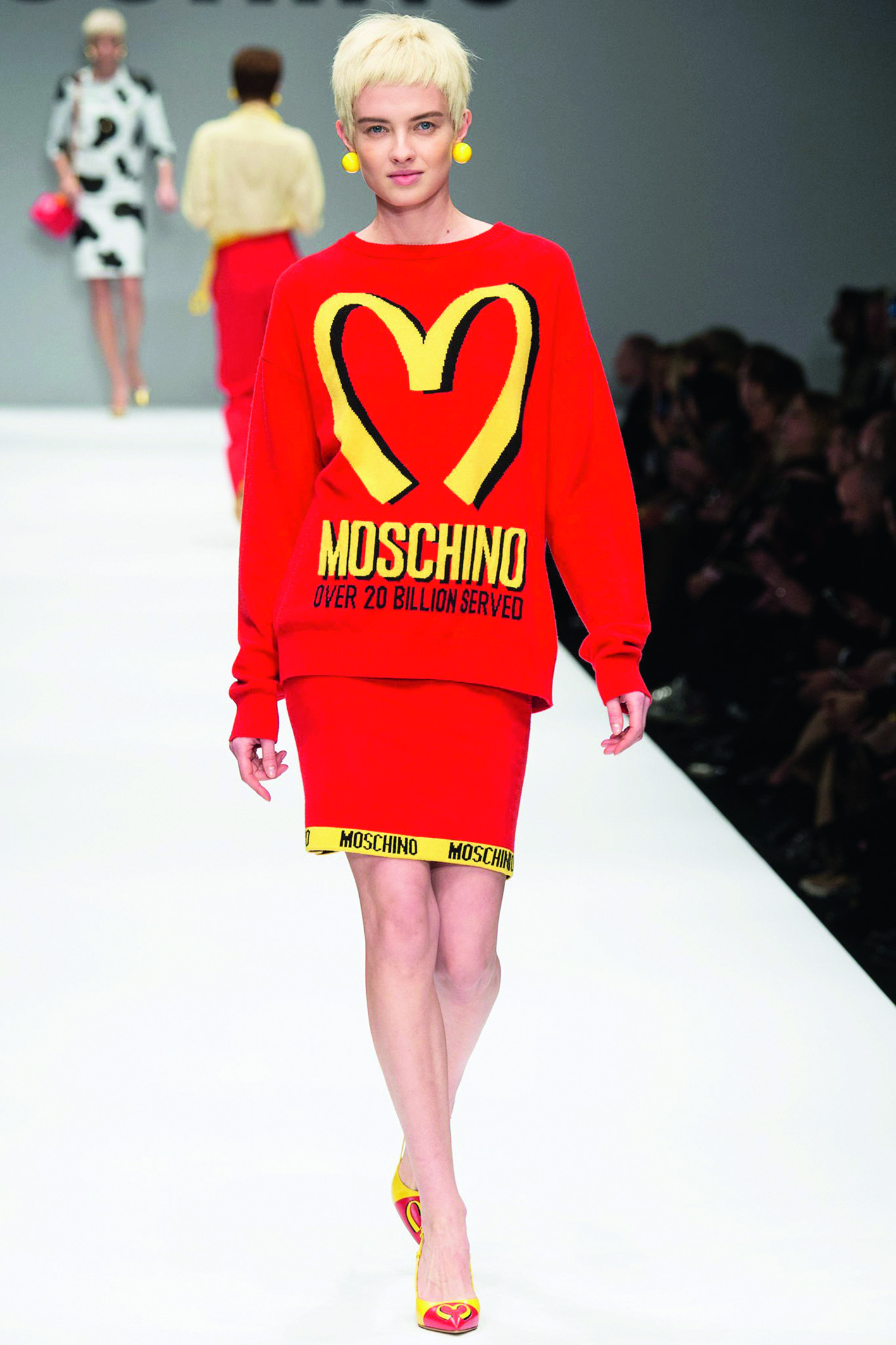 Марки дизайнер. Moschino FW 2001. Moschino FW 2014-2015.