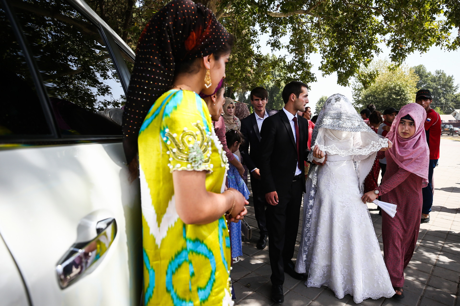 Таджикистан выйду замуж. Свадьба в Таджикистане. Свадьба таджиков. Невесты Таджикистана. Таджичка на свадьбе.