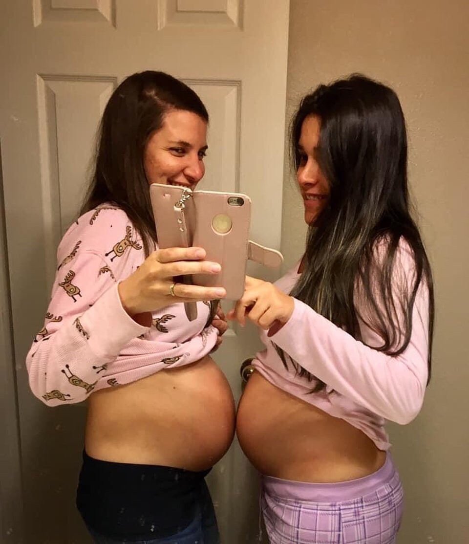 Две дамы со спермой на своем теле