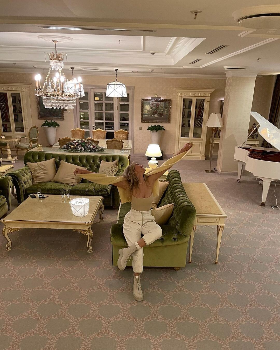 Дом веры что это. Дом веры что это. Интерьер дома веры брежневой. Дом веры мухиной в москве. Дом веры брежневой в миллениум парке.