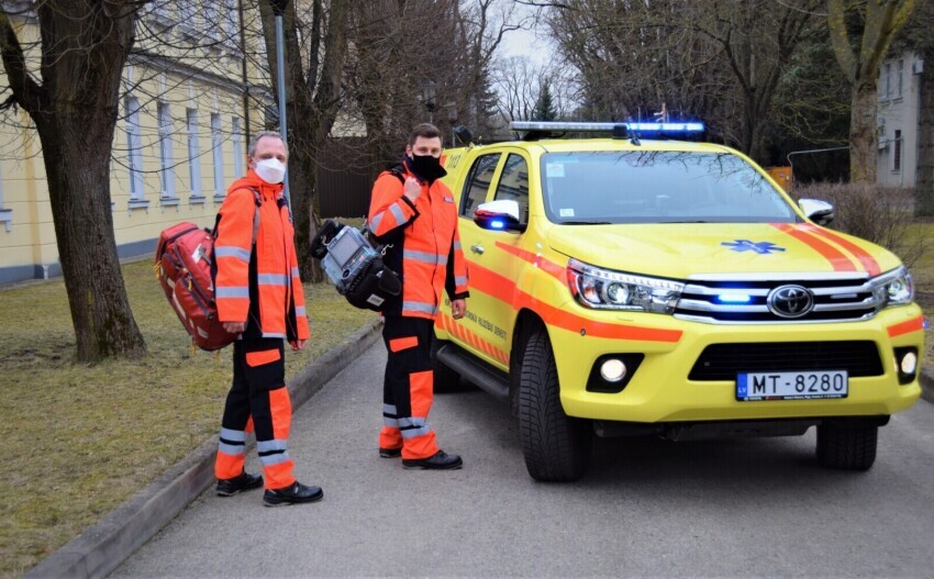 Вручение автомобилей скорой помощи