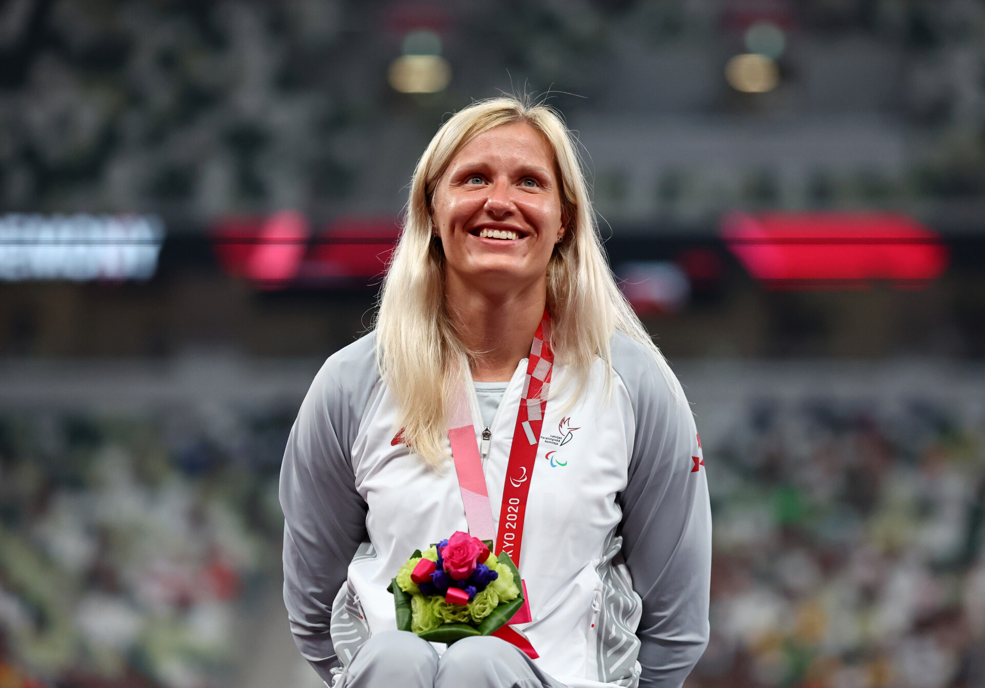 Спортсменки дианы. Диана Дадзит. Параолимпиада 2021 метание копья. Диана Дадзит фото. Олимпиада в Токио в 2021 году метание копья картинки.