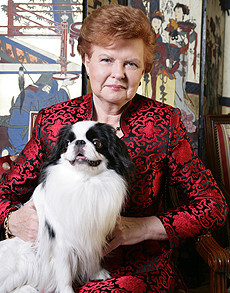 Fumis jau no paša sākuma par saimnieci atzina toreiz vēl prezidenti Vairu Vīķi-Freibergu.