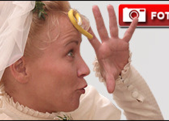 Aktrise Rēzija Kalniņa līgavas tērpā