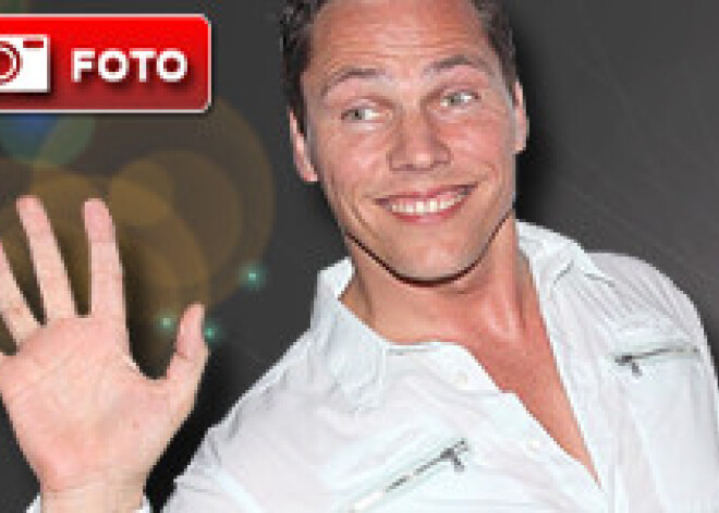 DJ Tiesto naktī pirms koncerta ballējas Rīgā