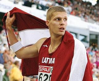 Staņislavam Olijaram neizdevās iekļūt finālā.