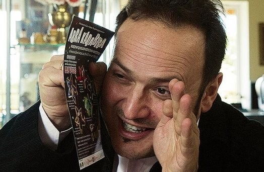 Šķiet, Enriko ir viegli saplūdis ar latviešu vidi. Varbūt tāpēc, ka visu laiku blakus bijusi mīļotā sieviete