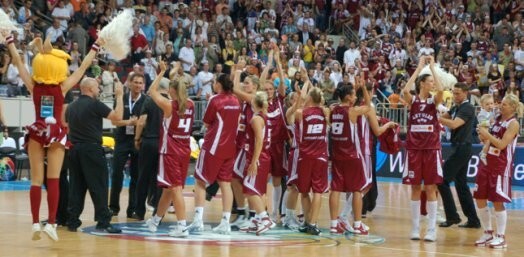 kasjauns.lv sporta draugi šādu triumfa pilnu skatu paredz arī pēc čempionāta finālspēles.