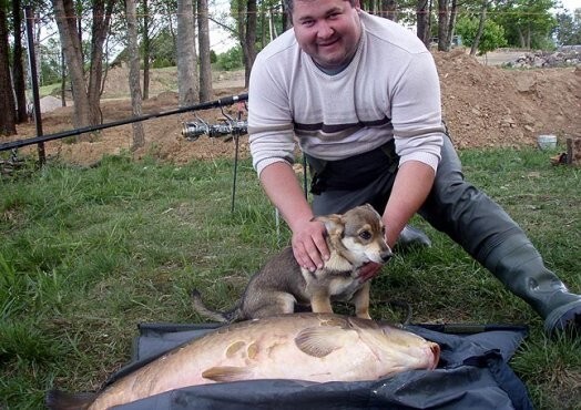 Lielās karpas Lietuvas rekords – 20,9 kg smaga karpa. Uzmanīgi, ka neaprij kā šuneli mazu!