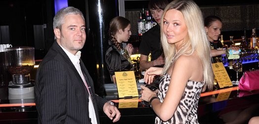 Dziedātāja Rūta Reinika un viņas norvēģu draugs – Eisteins Juhans Eide.