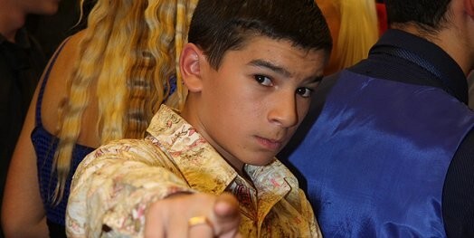 „Negribētu būt ne latvietis, ne kādas citas tautības pārstāvis, jo lepojos ar to, ka esmu čigāns. Taču pasē neierakstīju neko, jo nezinu, kam tas vajadzīgs,” teic dziedātājs Dzintars Čīča.