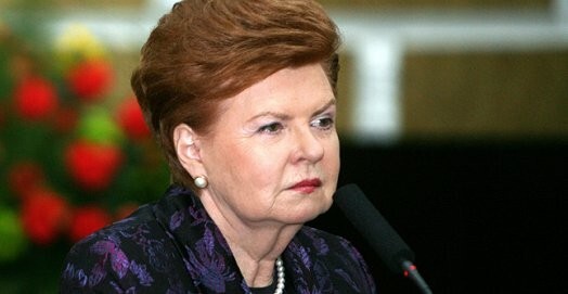 Vaira Vīķe-Freiberga atzina, ka Latvijas politikā ir diezgan manāms princips - balsot par kādu, lai kāds cits nenonāk pie varas.