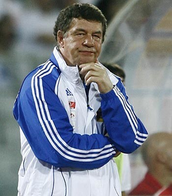 Otto Rehāgelam ir pamats uztraukties, jo Grieķijas izlase var palikt bez pasaules čempionāta Dienvidāfrikā.