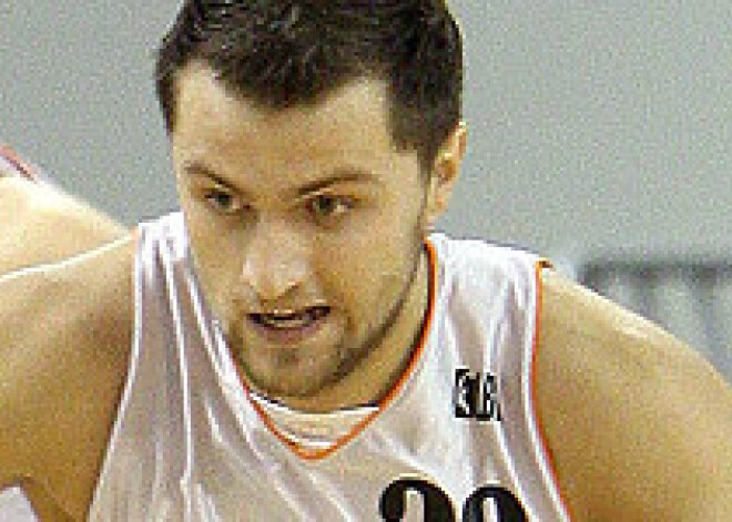 Artūrs Štālbergs pievienojas „VEF Rīga”