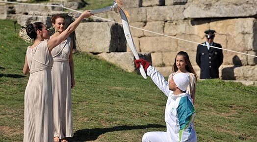 Olimpiskā lāpa sāk ceļu uz Vankūveru.