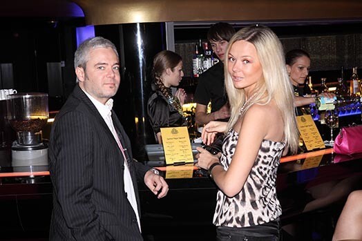 Reinika un viņas draugs Eistens.