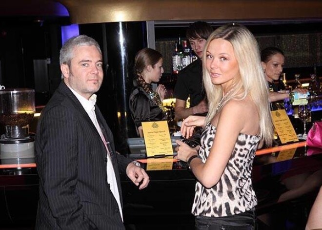 Reinika un viņas draugs Eistens.