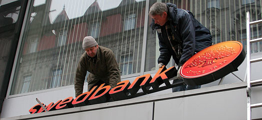 „Swedbank” šogad Latvijā ir plānojusi slēgt 15 filiāles.