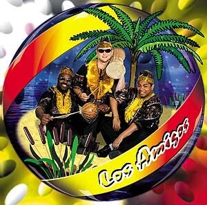 Roberta Gobziņa grupa „Los Amigos“ ar diviem nigēriešu puišiem sastāvā izdevusi nevienu vien regeja un latino mūzikas albumu