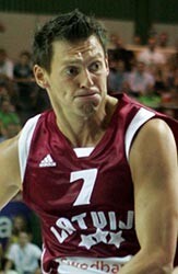 Jānis Blūms (Bilbao “Bizakia Basket”).