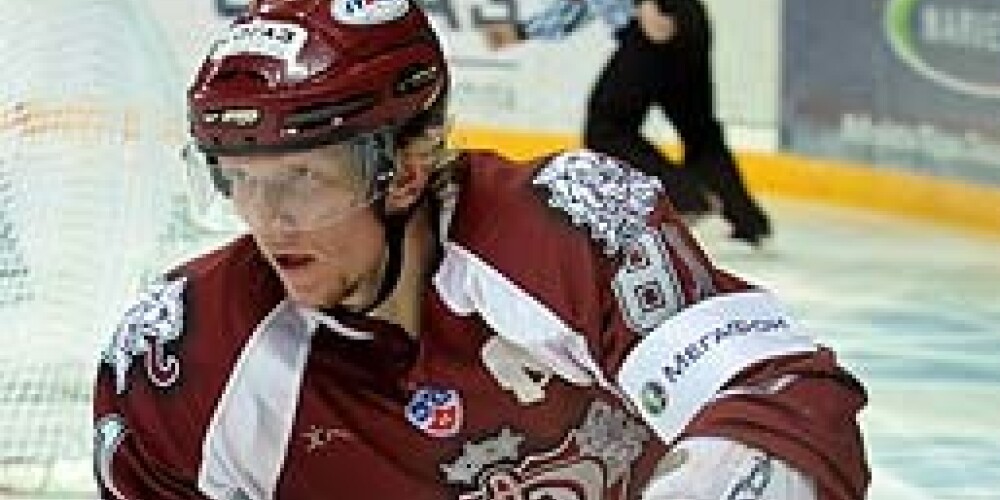 Hosa nostiprinās KHL labāko vārtu guvēju galvgalī