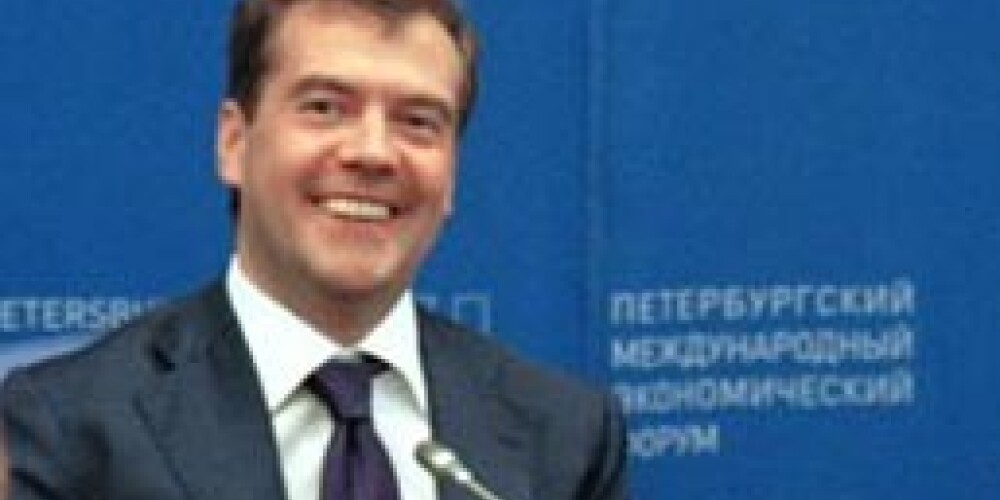 Medvedevs grib draudzēties ar Baltijas valstīm