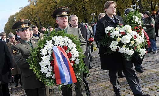 Rīgas mērs Nils Ušakovs („Saskaņas centrs”) vēlas, lai rīdzinieki vēl vērienīgāk nekā līdz šim svinētu Latvijas otrreizējās okupācijas gadadienu 9. maijā.