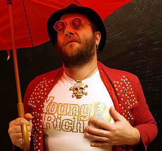 Mūziķis, uzņēmējs, pašvaldības deputāts un „Liepājas šerifs” Stīns Lorenss uzskata, ka Liepājas mēram vispiemērotākā vieta būtu Venecuēlā zem banānkokiem.