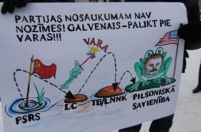 „Pilsoniskās savienības” līderis Ģirts Valdis Kristovskis kā vardulēns lēkā no viena ciņa uz otru, lai nenoslīktu politiskā aizmirstībā.