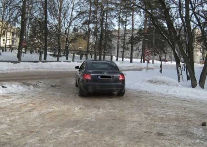 Ministres dienesta auto.