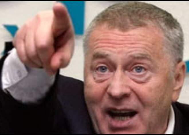 Žirinovskis Zatleru ielūdz uz 9.maija svinībām Maskavā