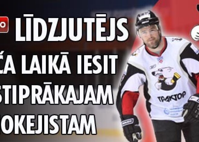 Līdzjutējs mača laikā iesit KHL stiprākajam hokejistam