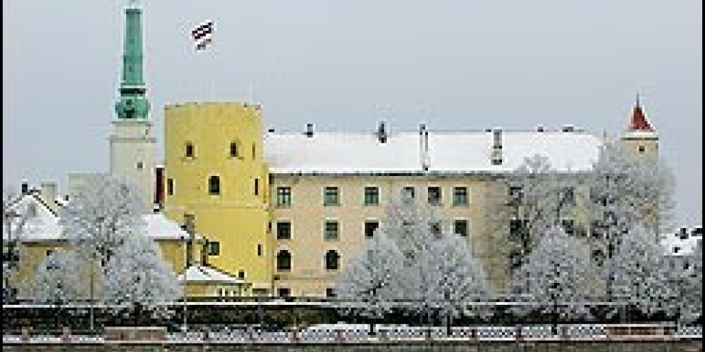 Rīgas pils ceturtajā stāvā iebrukuši griesti; prezidenta kanceleja domā par pārvākšanos