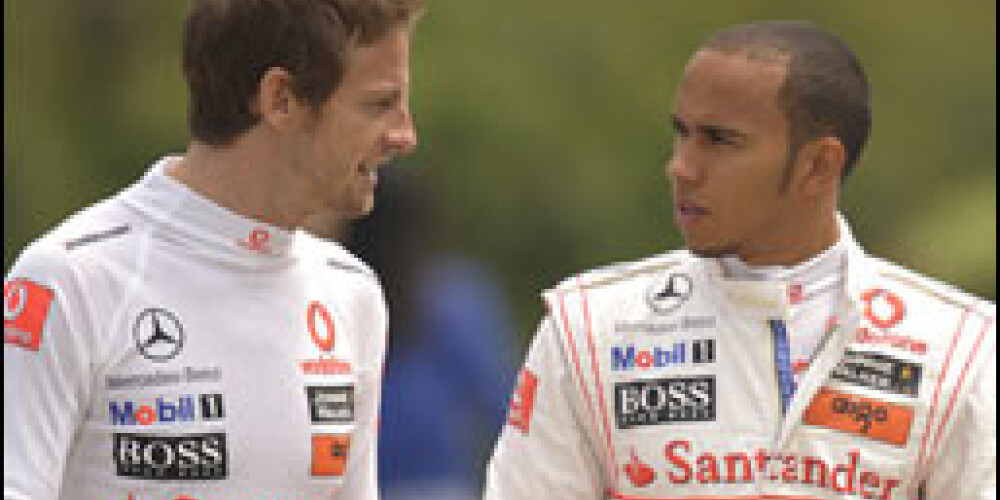 Anglijas un „McLaren” dubultuzvara F-1 Ķīnas „Grand Prix”