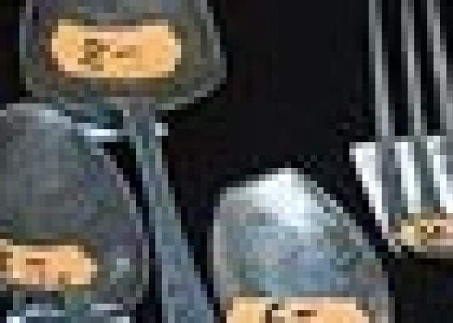 Zelta zobus ķīlā ņemsiet?