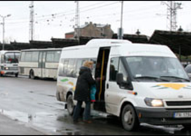 No Rīgas uz Jelgavu un Bausku samazināts autobusu reisu skaits