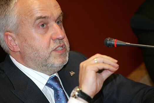 Andra Šķēles tiesāšanās ar Vili Selecki valstij iecirtusi 25 000 latu lielu robu.