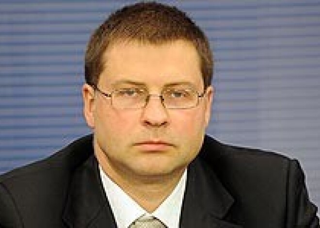 Dombrovskis: Latvija šogad plāno aizņemties 400 miljonus eiro