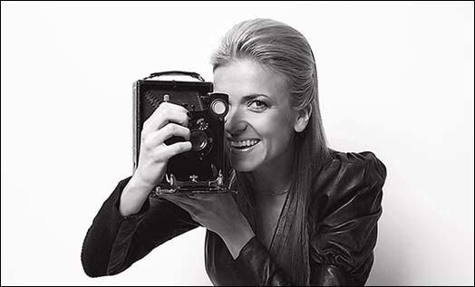 Dagmāra necenšas iemūžināt “katru smuku lietu”. Viņa sāk ar fotogrāfijas ābeci, un tas prasa daudz gribasspēka.