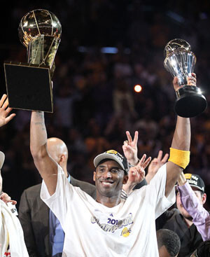 Kobe Braiants ne vien izcīnīja savu piekto NBA čempiontitulu, bet arī tika atzīts par finālsērijas vērtīgāko spēlētāju (MVP).