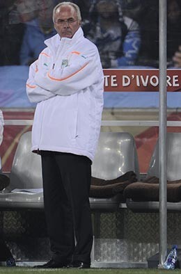 Pieredzējušais zviedru futbola speciālists Svens Jērans Ēriksons, kurš trenē Kotdivāru, uzskata, ka tiesneši tik un tā ir tiesājuši par labu Brazīlijai.